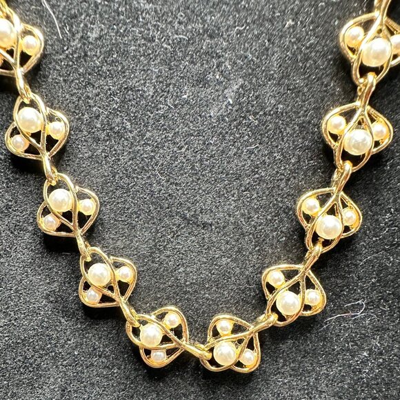 Gold-Plate Knitted Necklace with Faux Coin Pearls - NWT - Picture 2 of 3